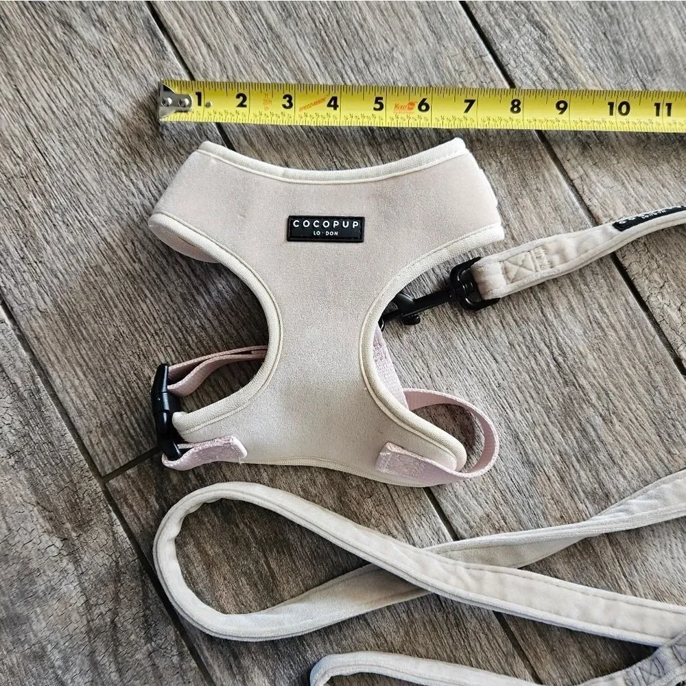 Cocopup Luxe Velvet Adjustable Neck Harness and Leash Set - Champagne Size XS